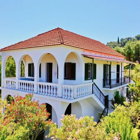 Astra Beach House *